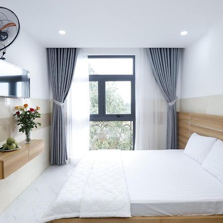 Luxury Hotel Ho Chi Minh City Exterior photo